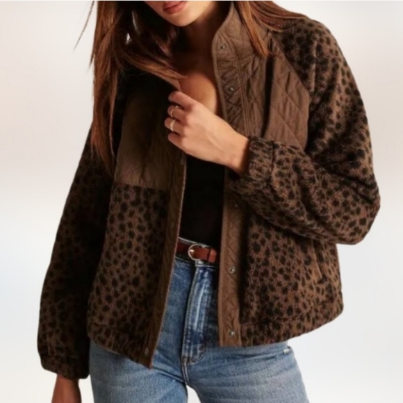Abercrombie & Fitch Tops - Abercrombie & Fitch quilted snap up fleece jacket brown animal leopard print L